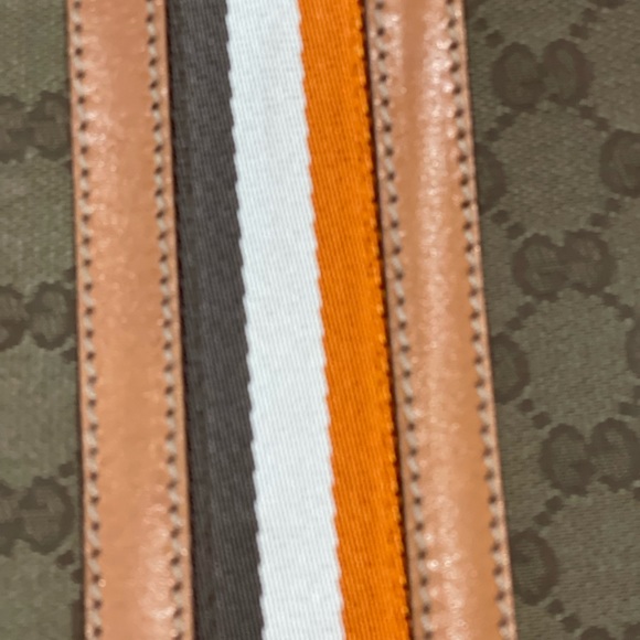 🎉 HOST PICK 🎉 Gucci travel bag overnight luggage bag NEVER CARRIED!   🔥🔥 - Picture 12 of 15